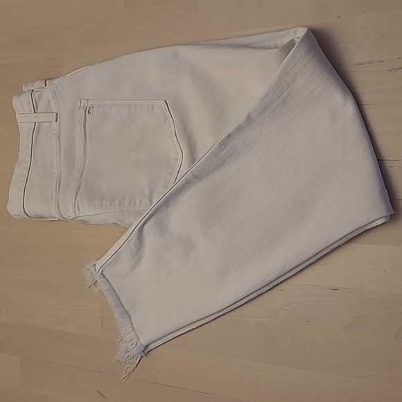 LIKE NEW Madewell 10" High Rise Skinny Cropped Fringed Hem Button Closure Jeans - Picture 3 of 17